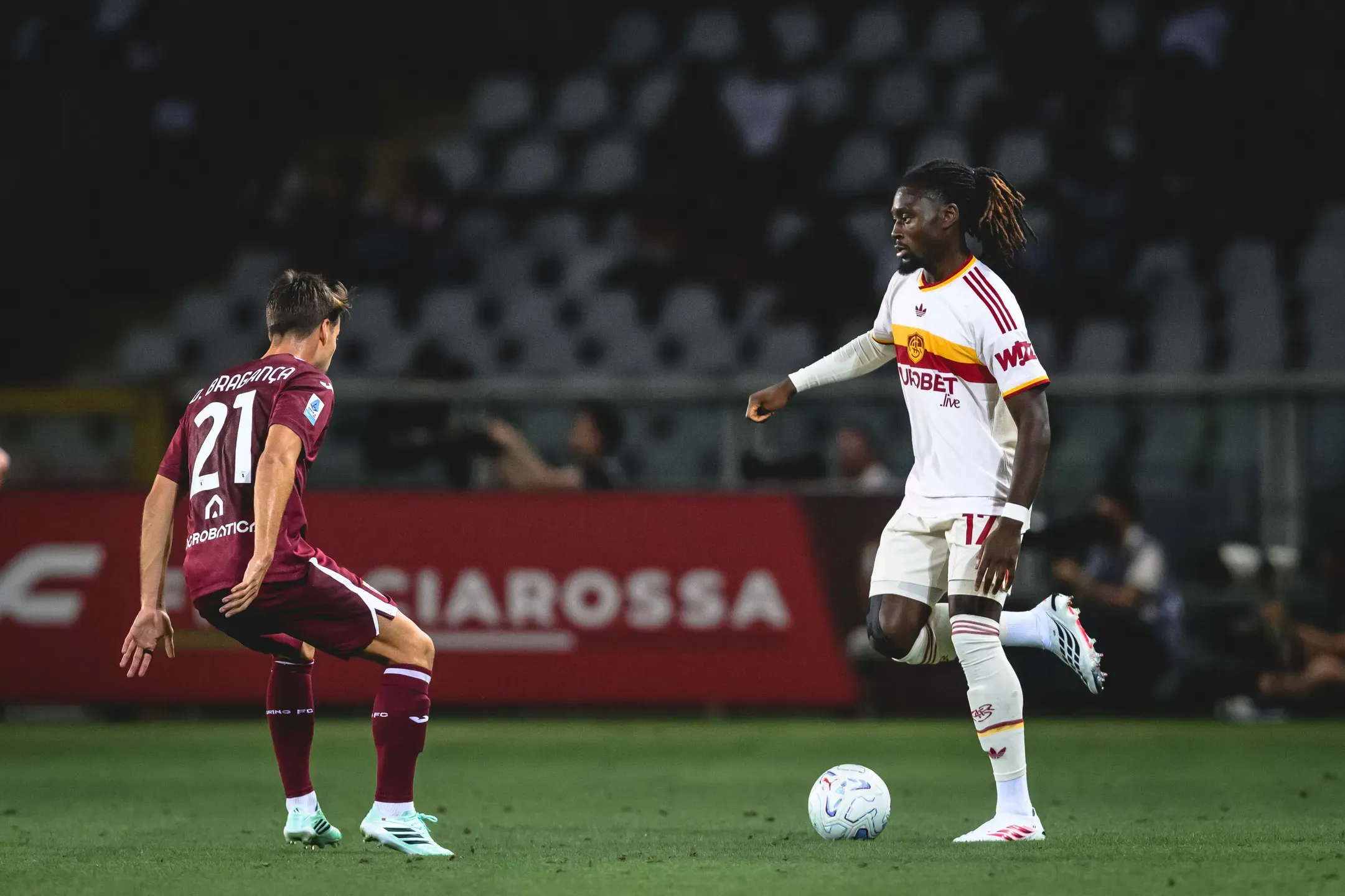 Roma coloca pressão sobre Inter